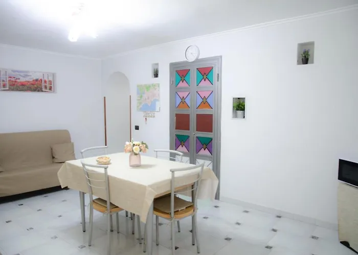 Welcome House * نابولي