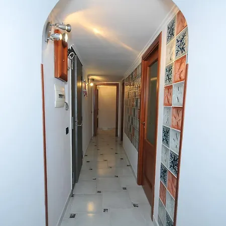 Welcome House Naples
